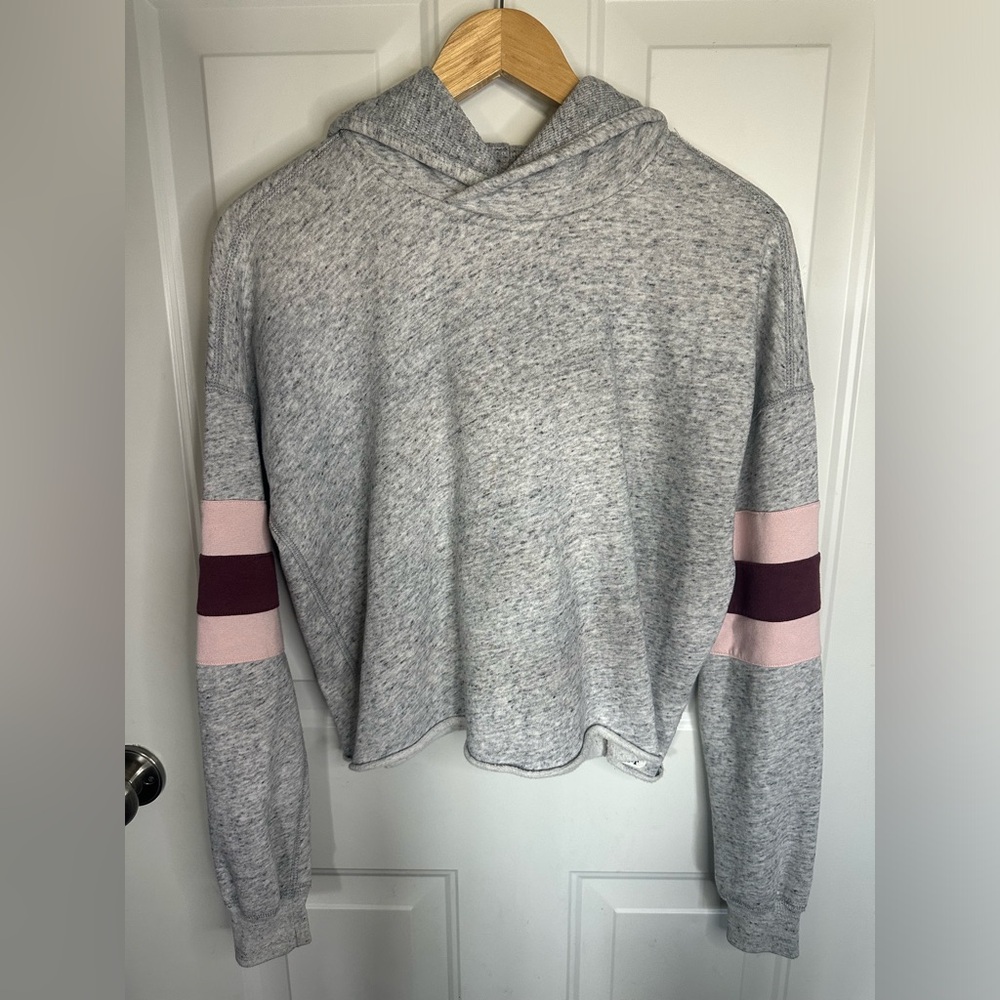 Abercrombie & Fitch Gray Varsity Stripe Sleeve Crop Boxy Hoodie Sweatshirt